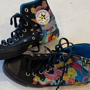 Converse Unisex High-Tops - women's 9 men's 7 shoes Chuck Taylor graffiti